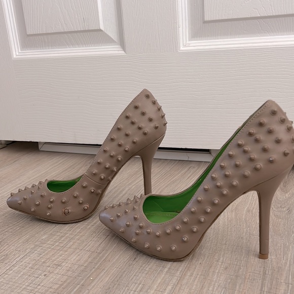 Anne Michelle taupe womens size 8/38 heels - Picture 6 of 7